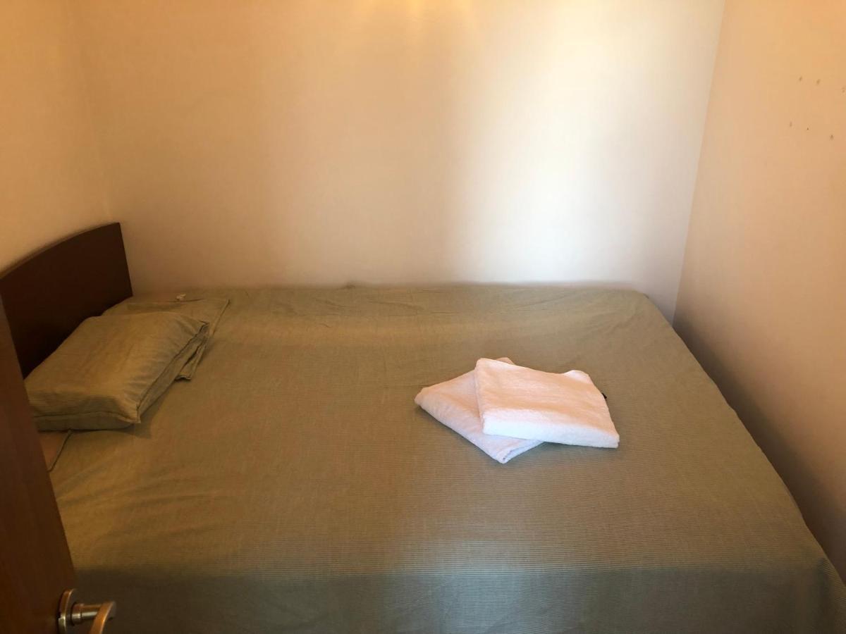 Lovely 1 Bedroom Apartment Close To Old Town Бухарест Экстерьер фото