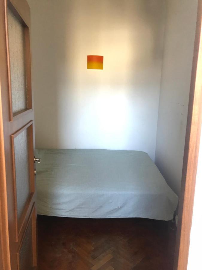 Lovely 1 Bedroom Apartment Close To Old Town Бухарест Экстерьер фото