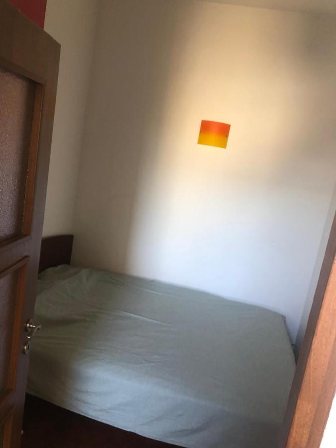 Lovely 1 Bedroom Apartment Close To Old Town Бухарест Экстерьер фото