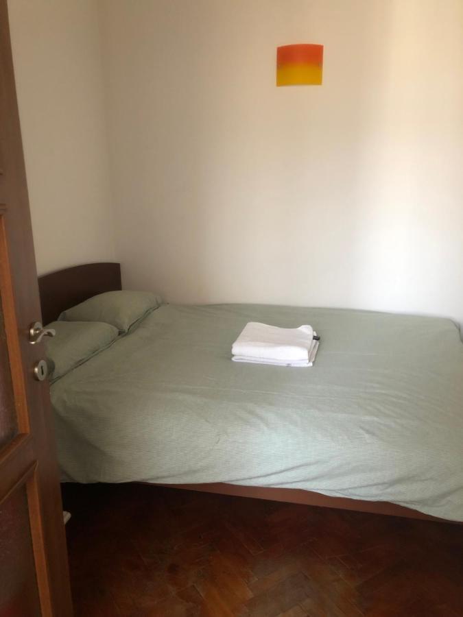 Lovely 1 Bedroom Apartment Close To Old Town Бухарест Экстерьер фото