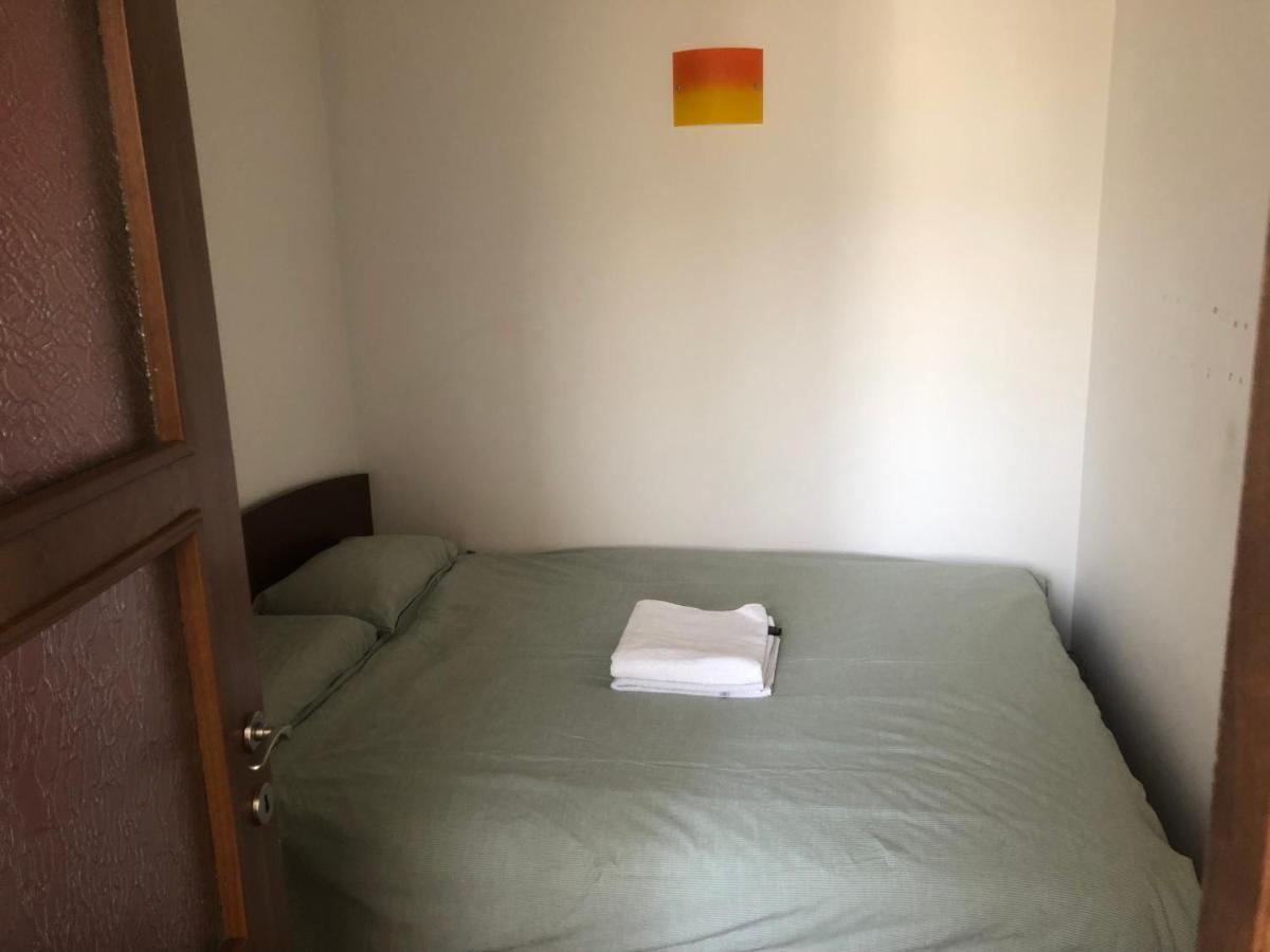 Lovely 1 Bedroom Apartment Close To Old Town Бухарест Экстерьер фото